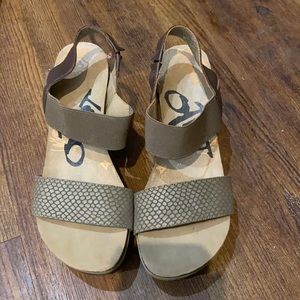 Size 6 OTBT wedges